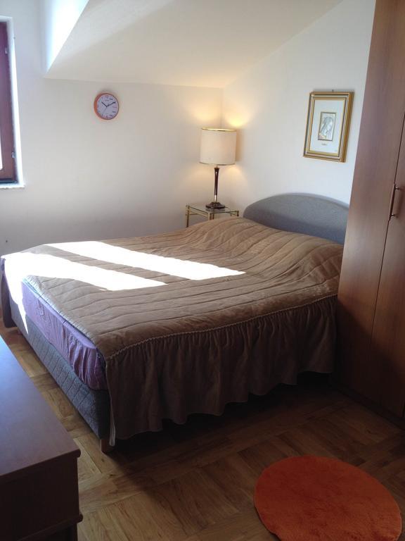 Apartment Sara Pirovac Pokoj fotografie